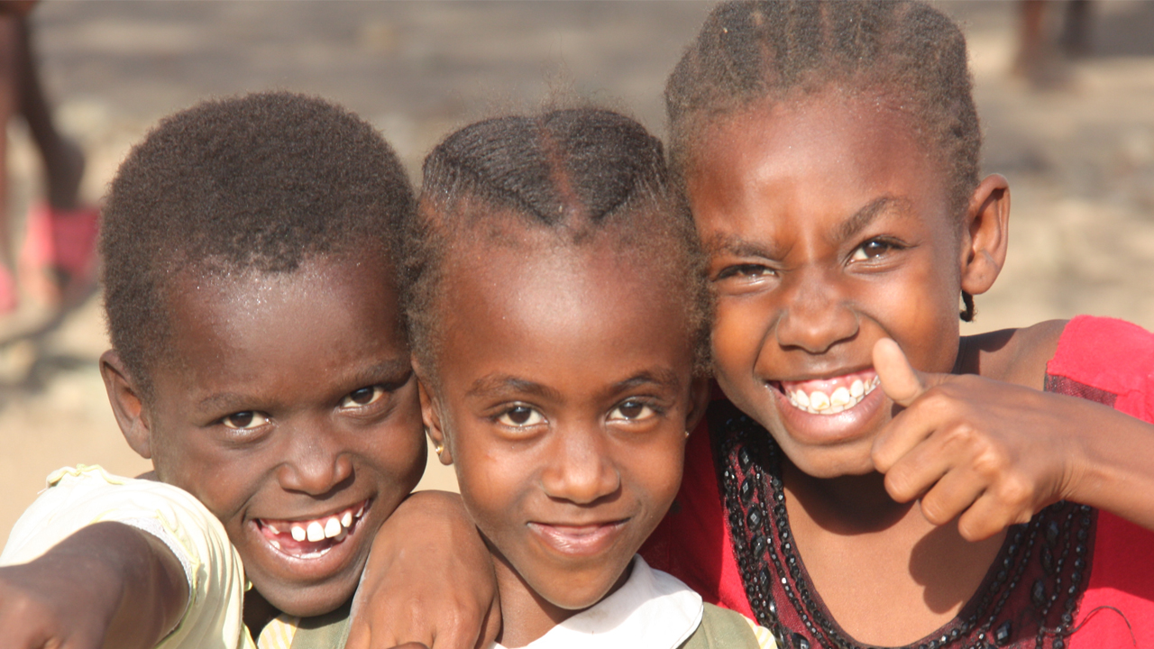 Enfants dans le camp de réfugiés de Kakuma/ Children in the Kakuma refugees camp