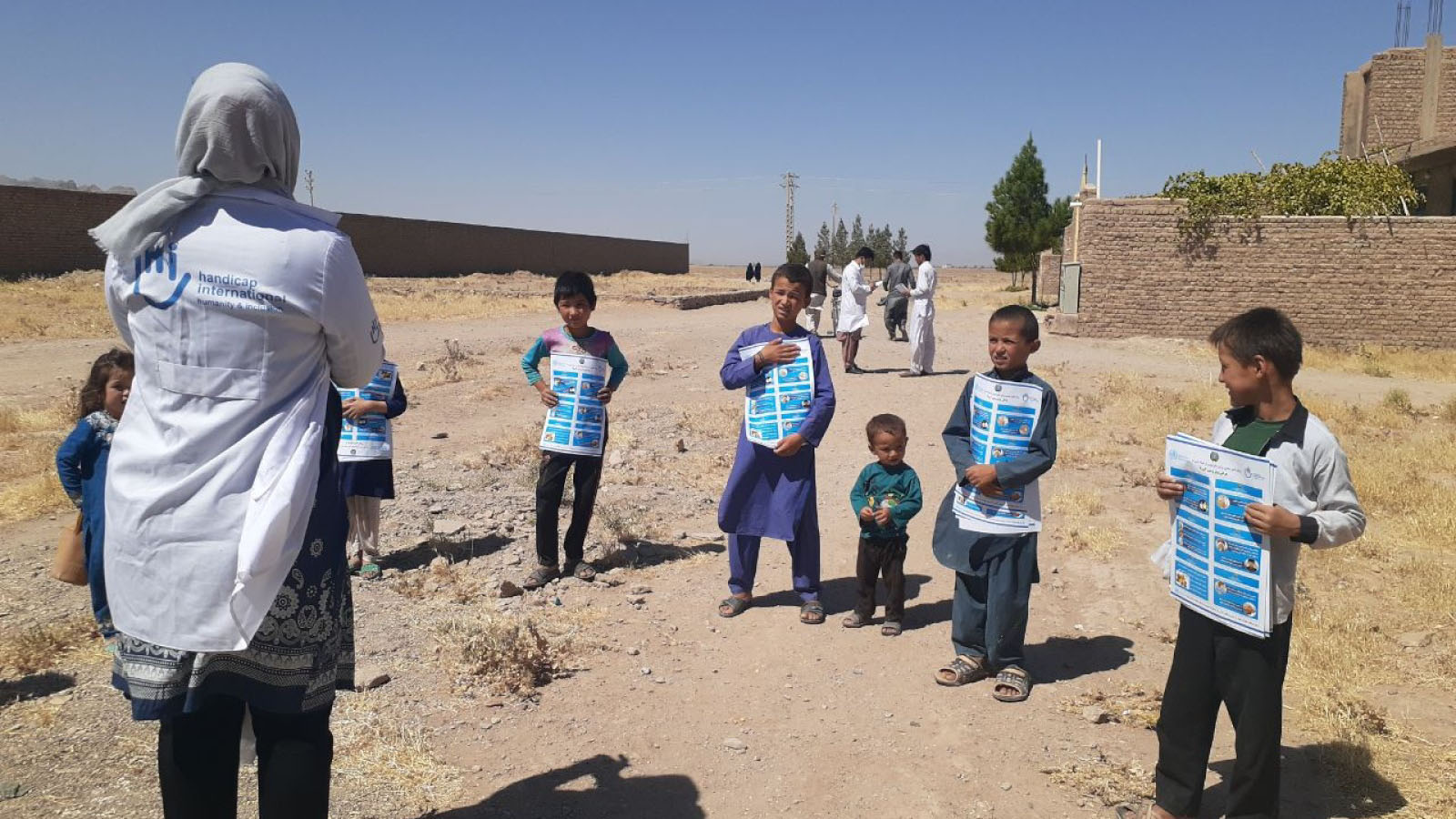 HI sensibilise les populations en Afghanistan au sujet des risques et moyens de se protéger du Covid-19.