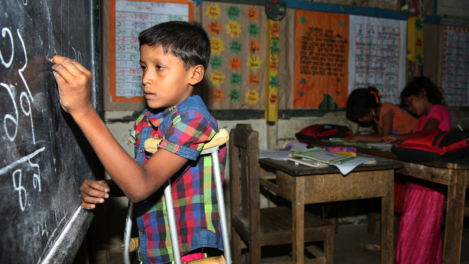 Saiful, 9 ans, vit dans le camp de Rohingyas de Kutupalong, dans le sud du Bangladesh.