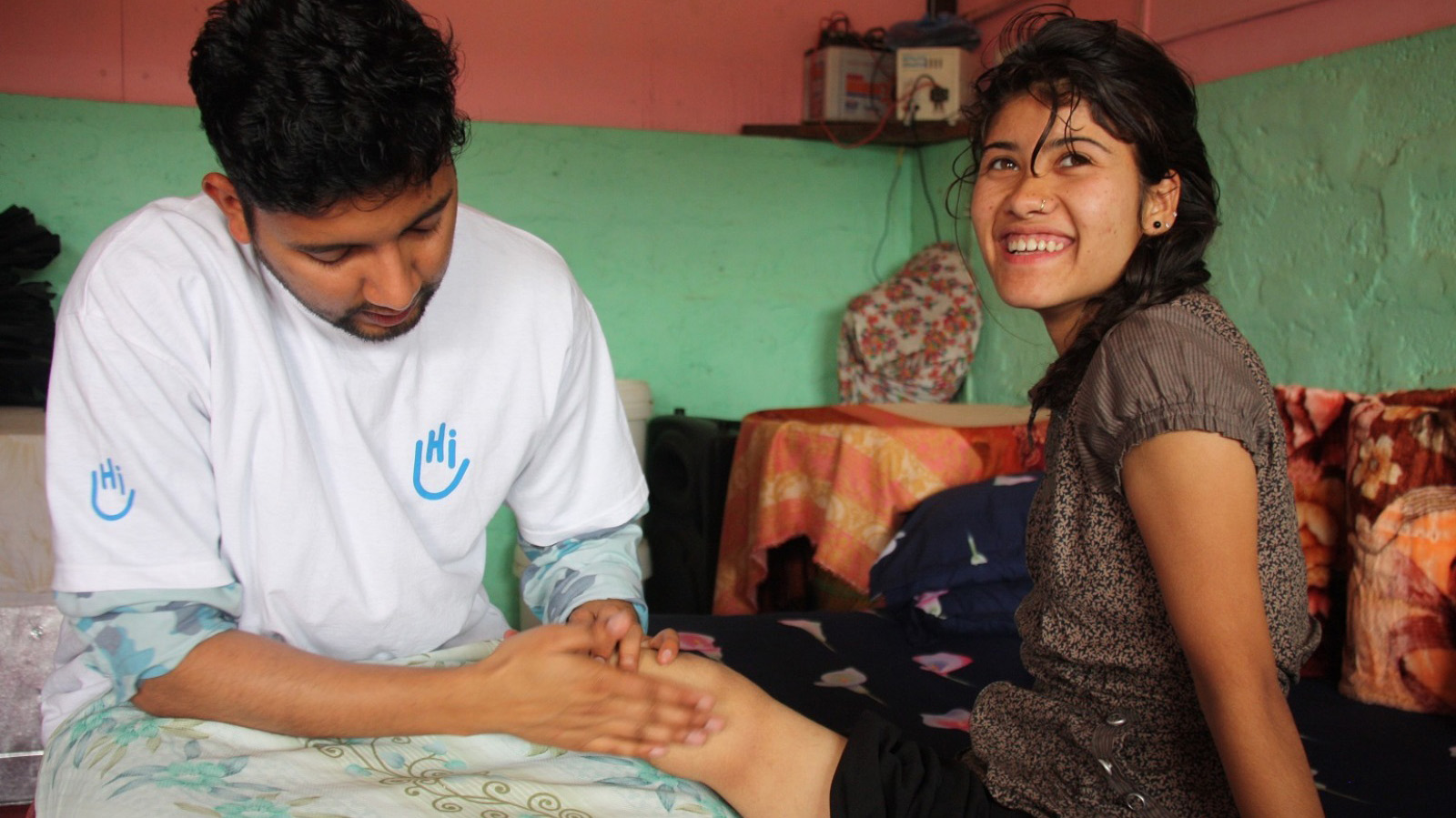 Reema Puri, 14 ans, est née avec la phocomélie, une malformation congénitale, son pied était fixé directement à son genou.