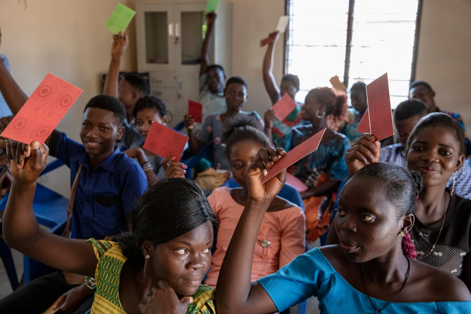 Educational workshop with young people at the listening and reception center set up by HI in Aklakou, Togo