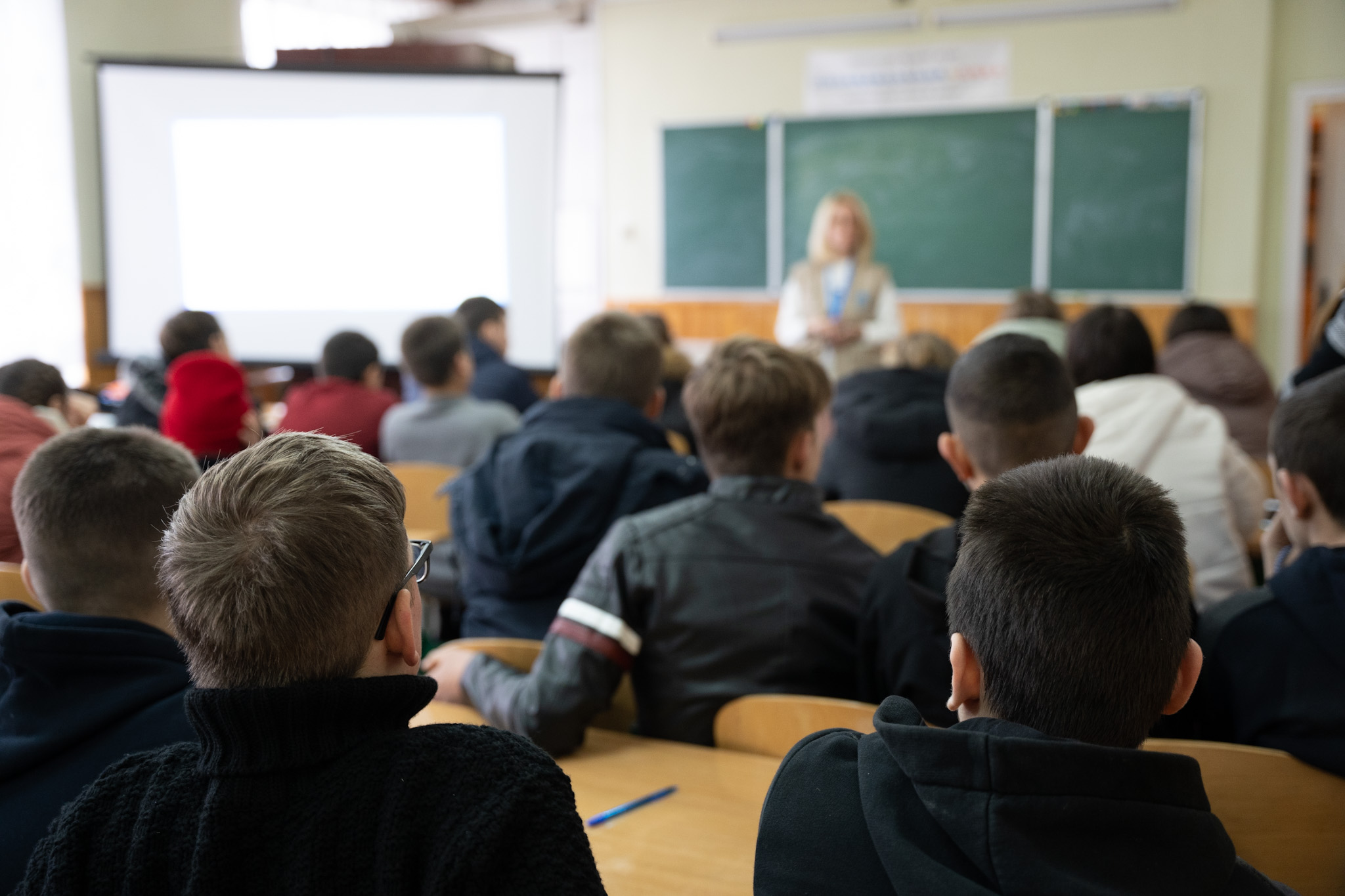 Ukraine: children more often exposed to the dangers of explosive devices