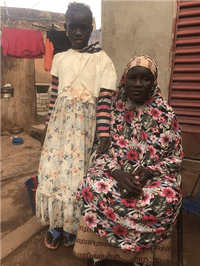 Aminata et sa maman, Youma. © S. Maiga / HI