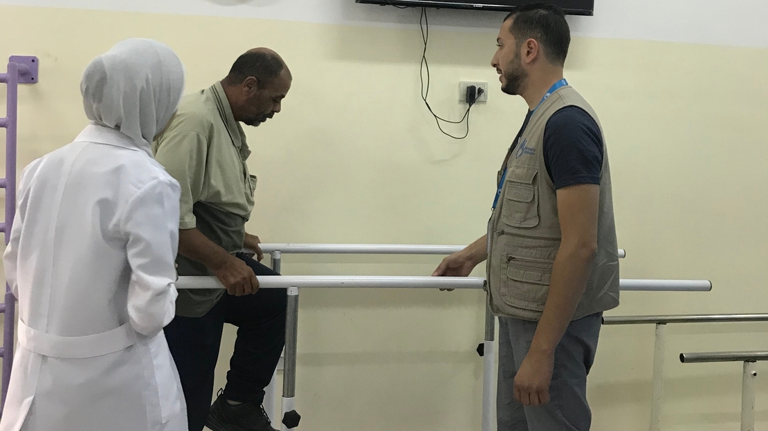 Addelrazzaq retrouve sa mobilité grâce aux kinésithérapeutes de HI