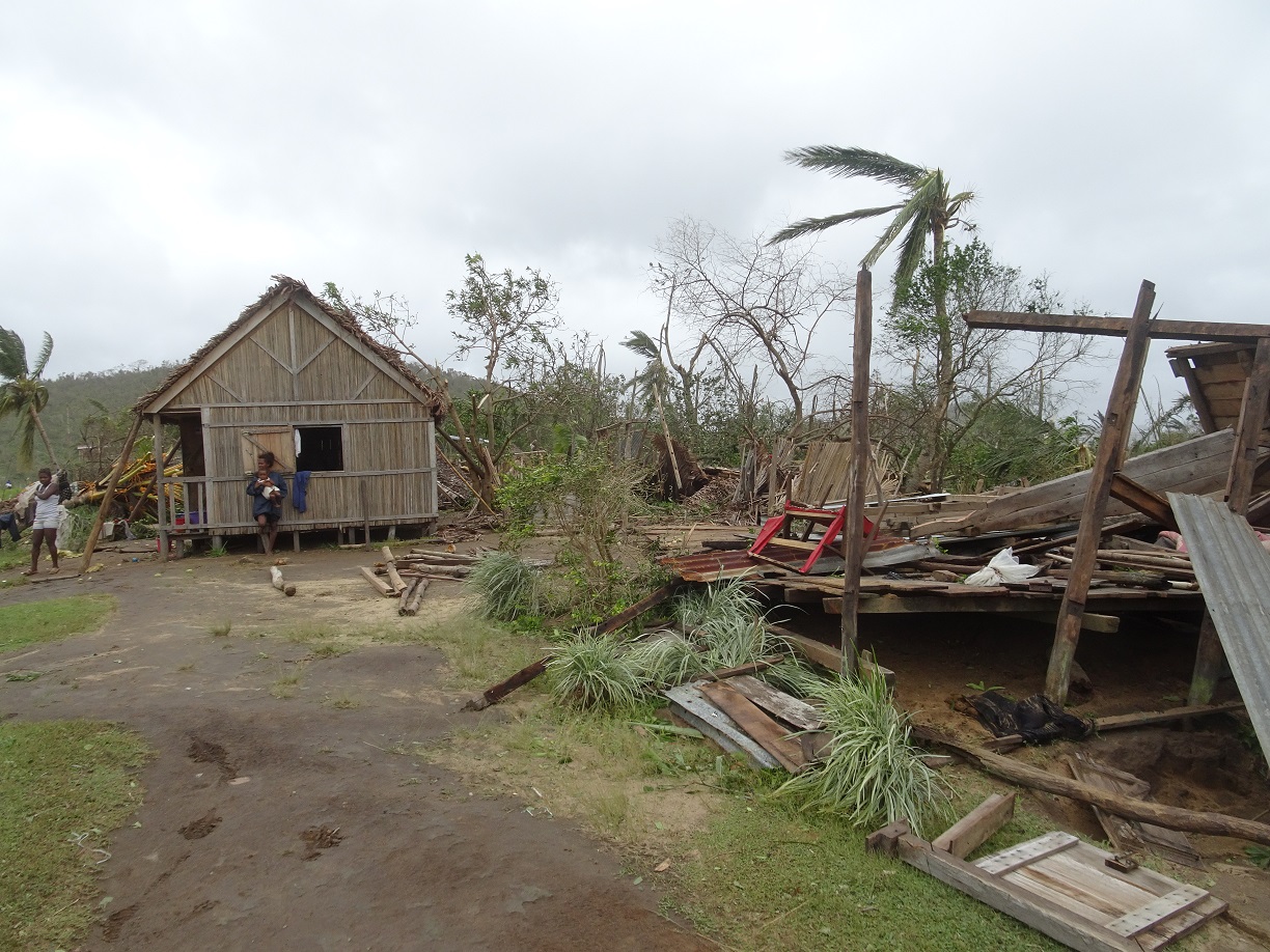 Construction para-cyclonique après le passage de cyclone ENAWO en 2017