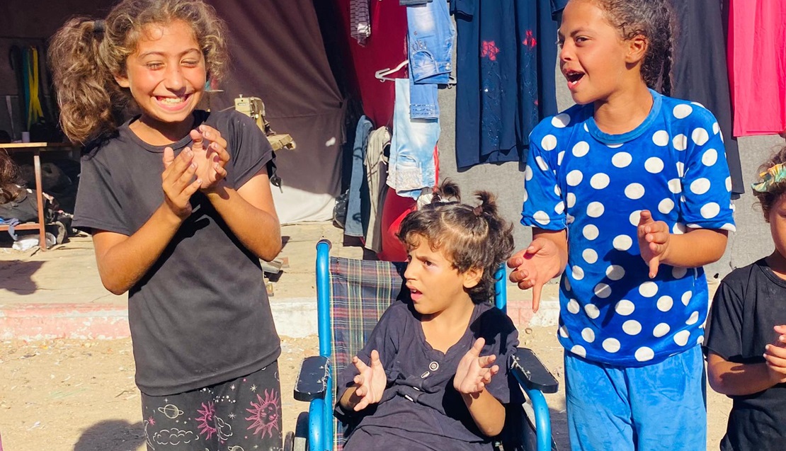 Lara lors d'une activité récréative organisée par HI