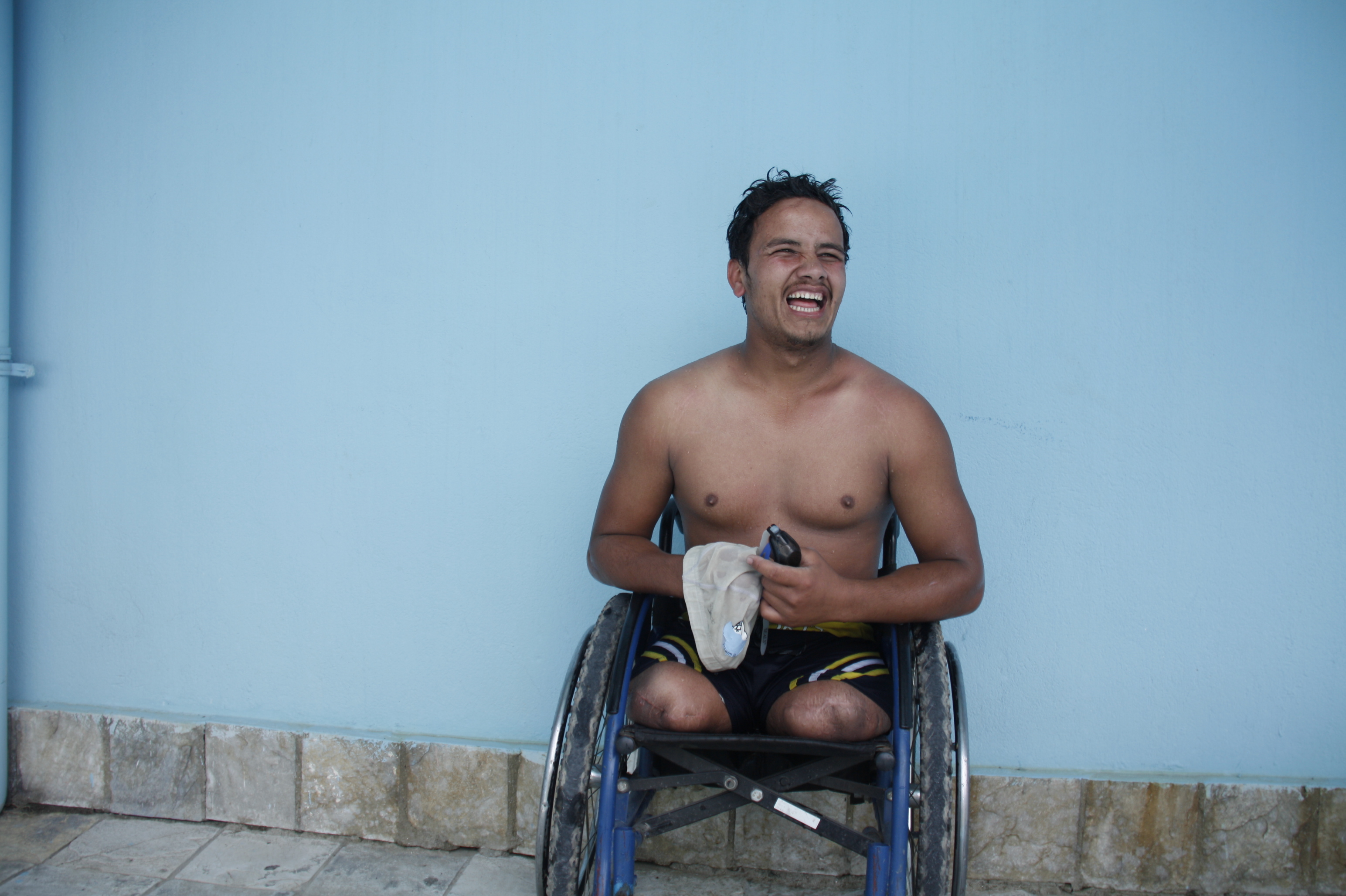 Ramesh s’entraine à la natation pour les jeux Paralympiques 