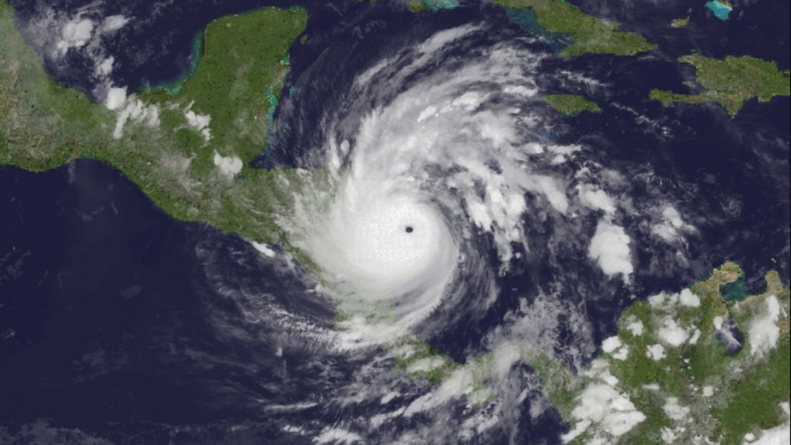 L'ouragan Iota au-dessus de l'Amérique centrale le 17 novembre