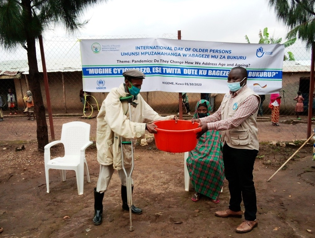 Journée internationale des personnes âgées dans le camps de réfugiés de Kigeme au Rwanda, organisée notamment par HI