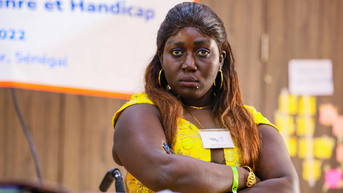 Portrait d'Oumou Khayri Diop, Secrétaire générale d'une association partenaire de Handicap International au Sénégal.